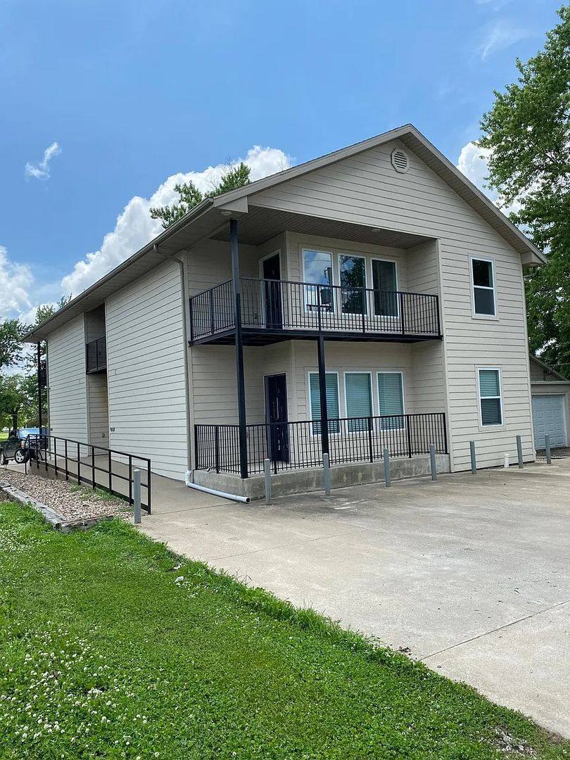 Apartment for rent at 411 E Scott, Kirksville, MO 63501