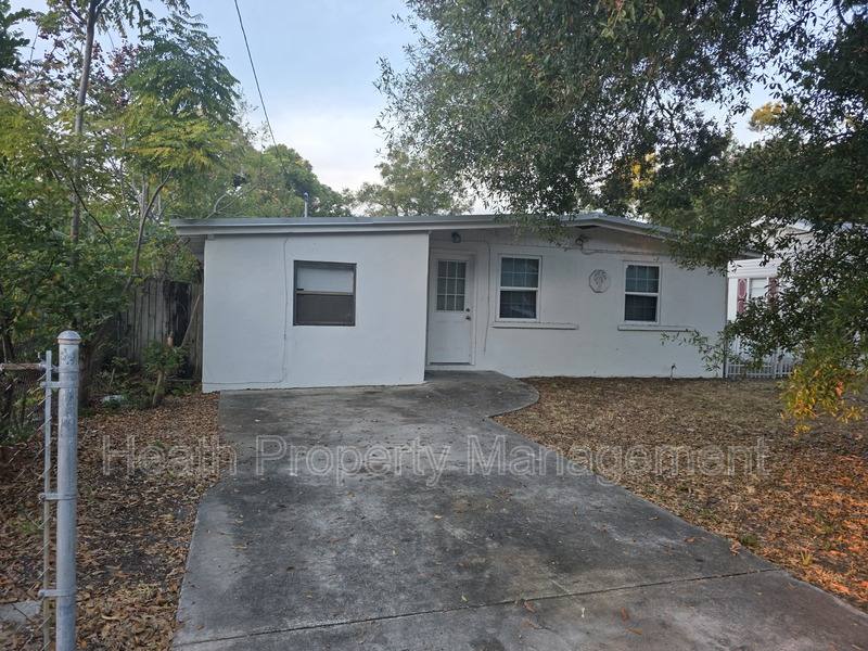 House for rent at 504 6th Ave NW, Largo, FL 33770