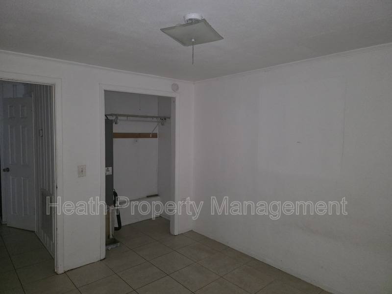 House for rent at 504 6th Ave NW, Largo, FL 33770