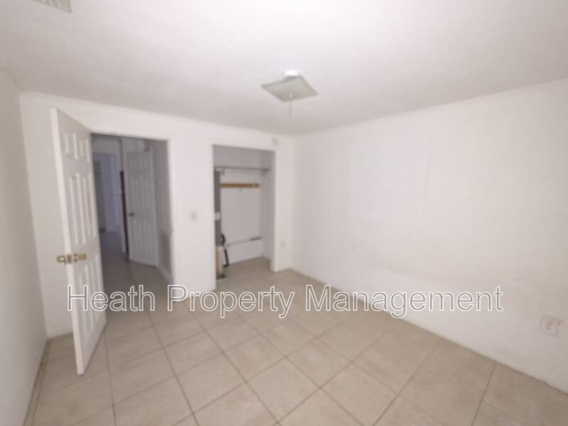 House for rent at 504 6th Ave NW, Largo, FL 33770