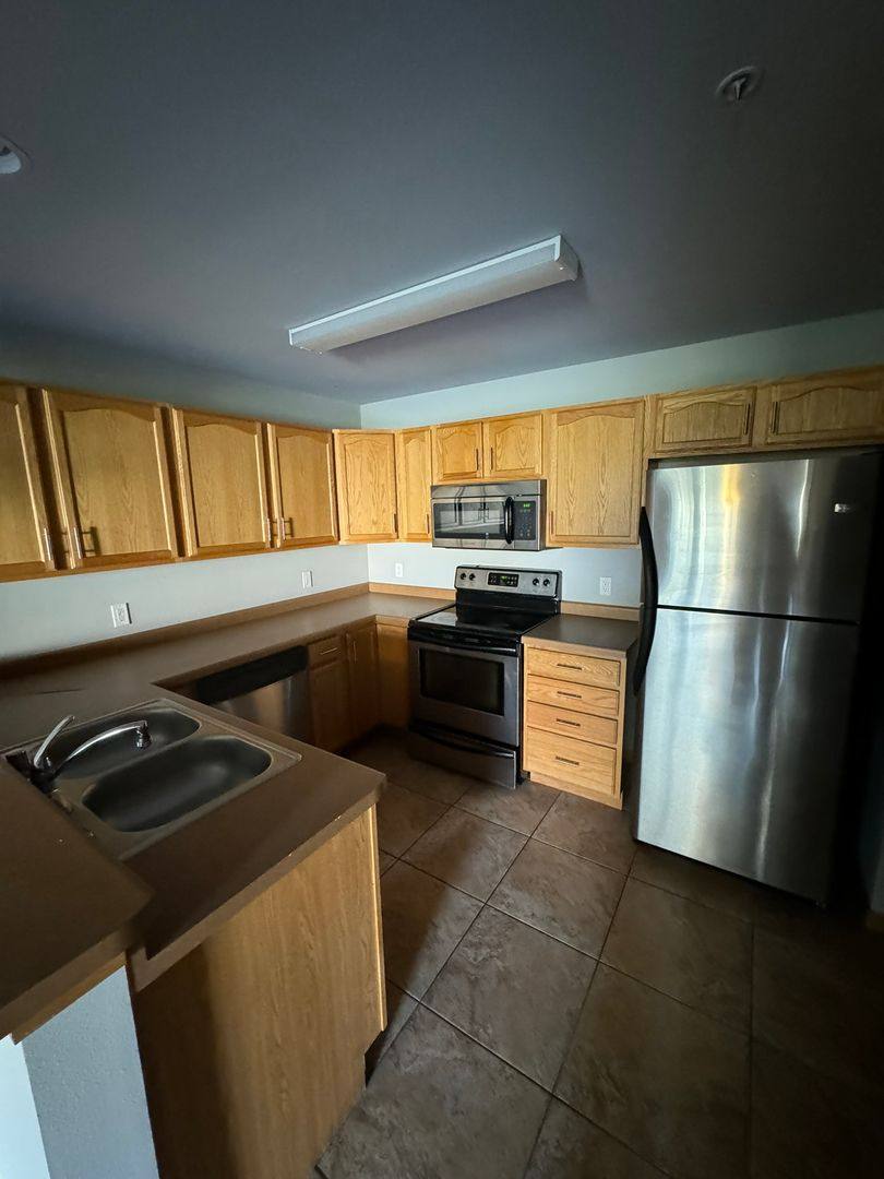 Townhouse for rent at 6711 Fairhaven Rd, Madison, WI 53719