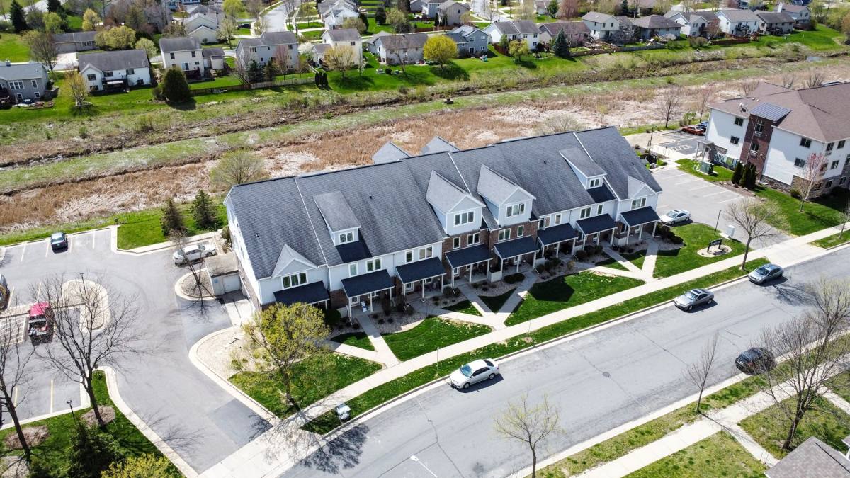 Townhouse for rent at 6711 Fairhaven Rd, Madison, WI 53719