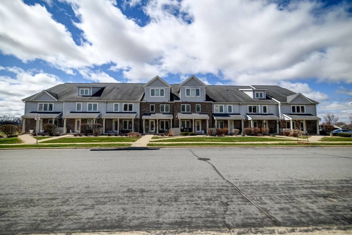 Townhouse for rent at 6711 Fairhaven Rd, Madison, WI 53719
