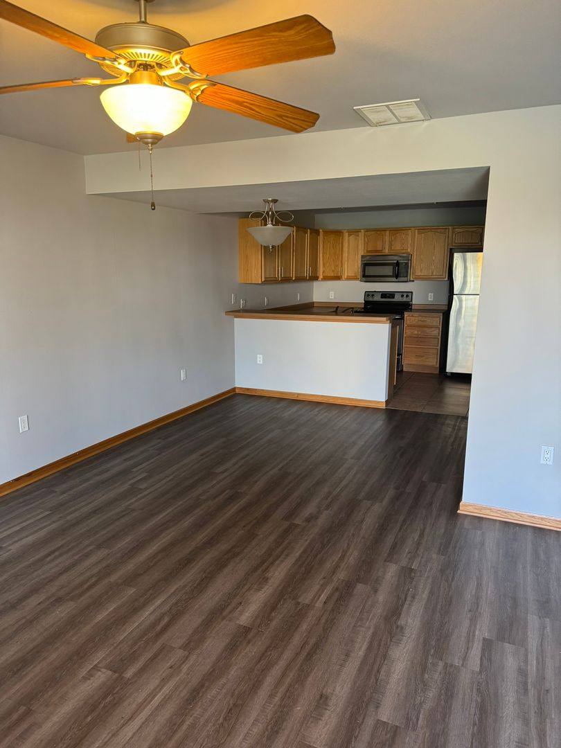Townhouse for rent at 6711 Fairhaven Rd, Madison, WI 53719