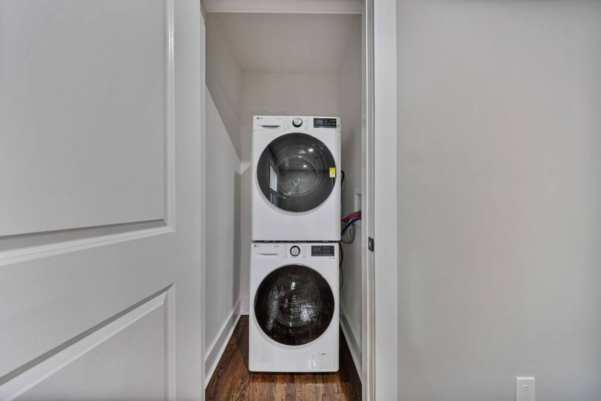Apartment for rent at 159 Fort Lee Rd, Leonia, NJ 07605