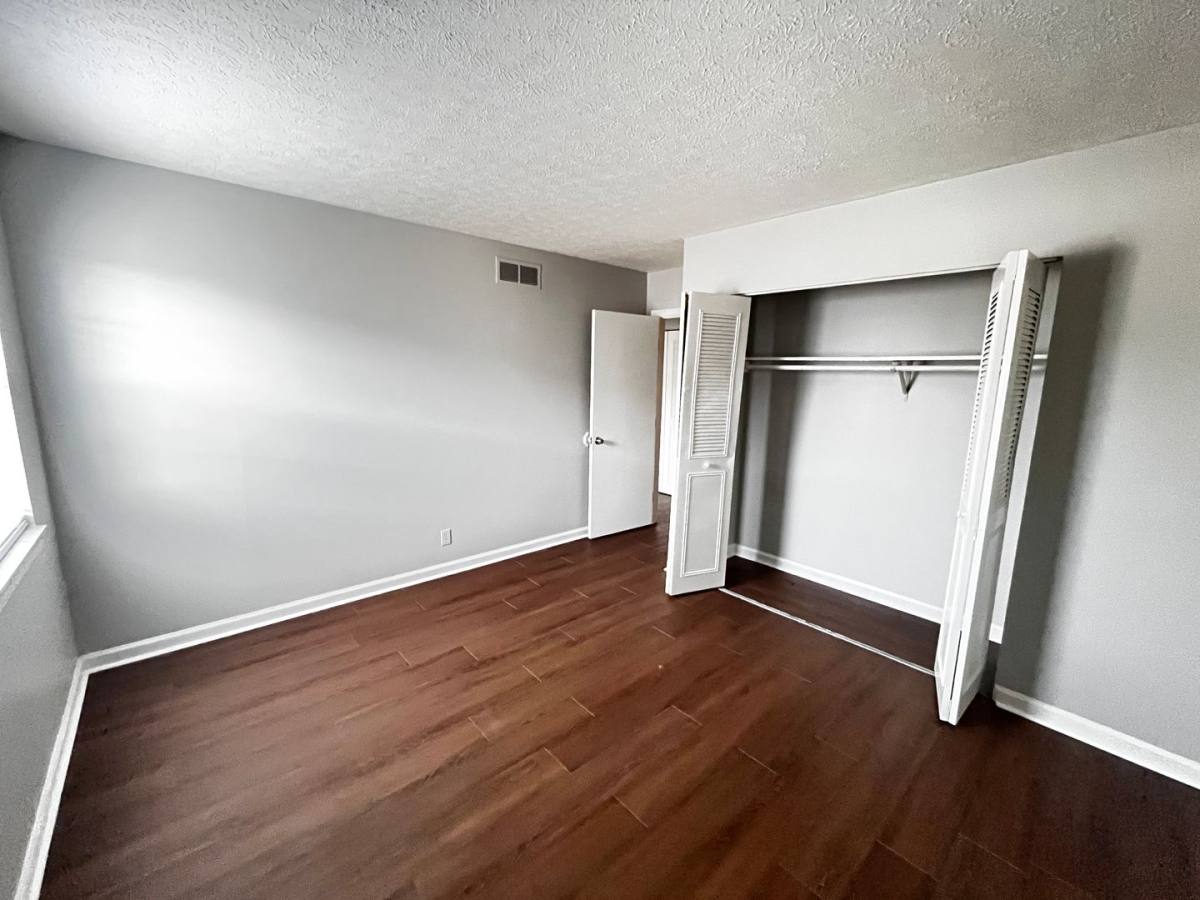 Apartment for rent at 4405 Landside Dr, Louisville, KY 40220