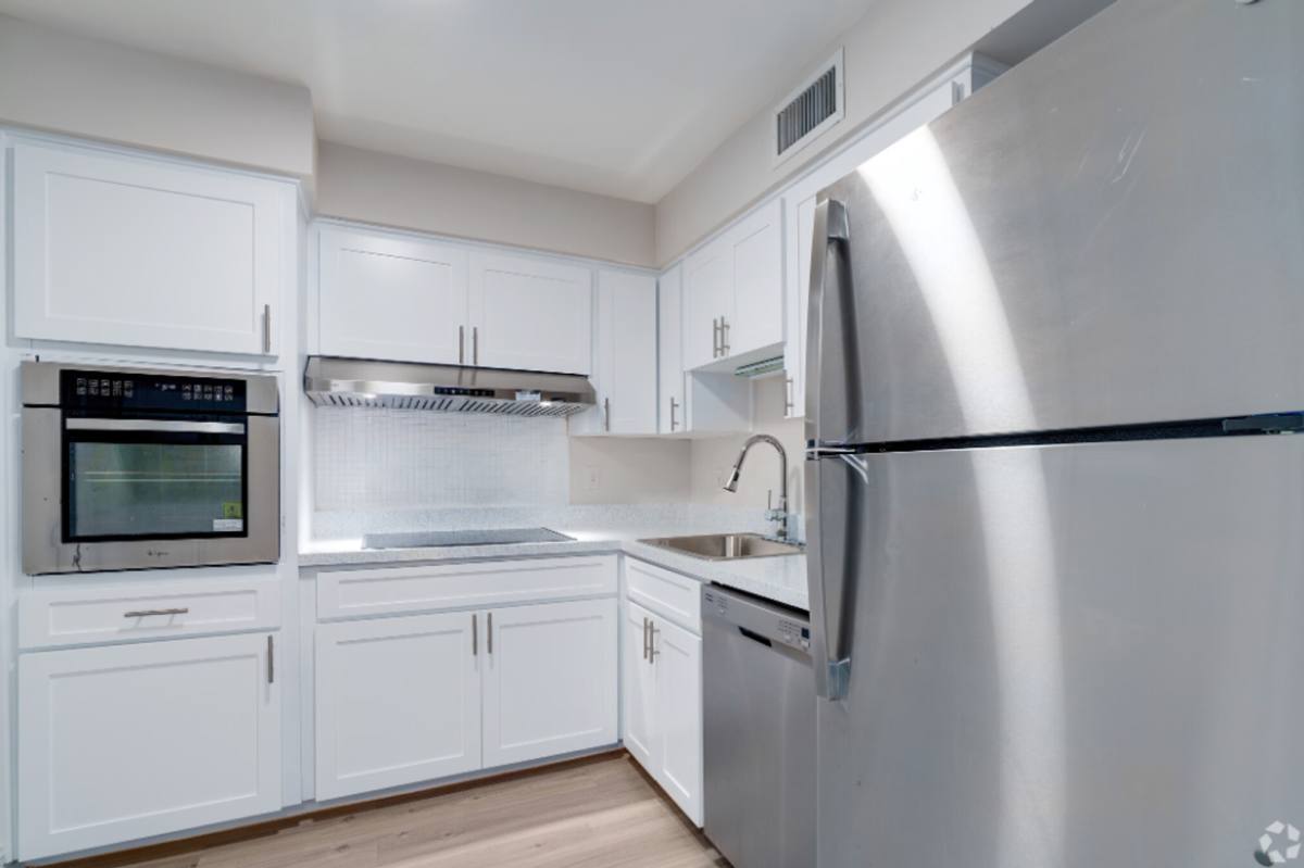 Apartment for rent at 20 W Lucerne Circle, Orlando, FL 32801