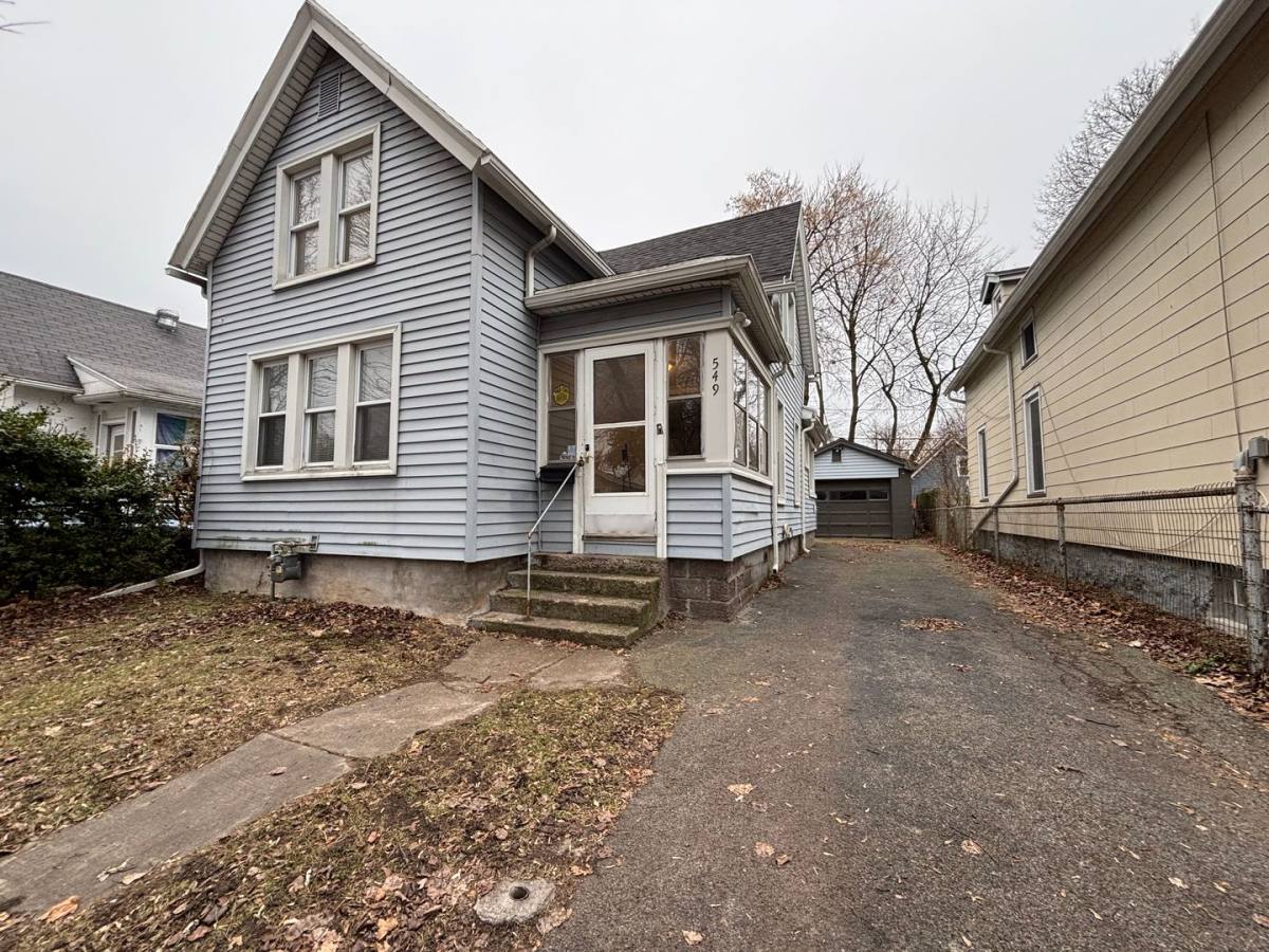 House for rent at 549 Caroline St, Rochester, NY 14620