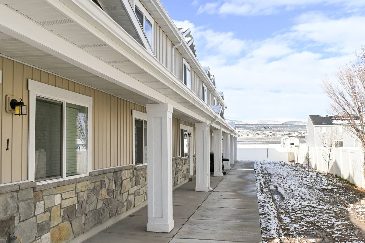 Townhouse for rent at 2762 W 450 N #2, Tremonton, UT 84337