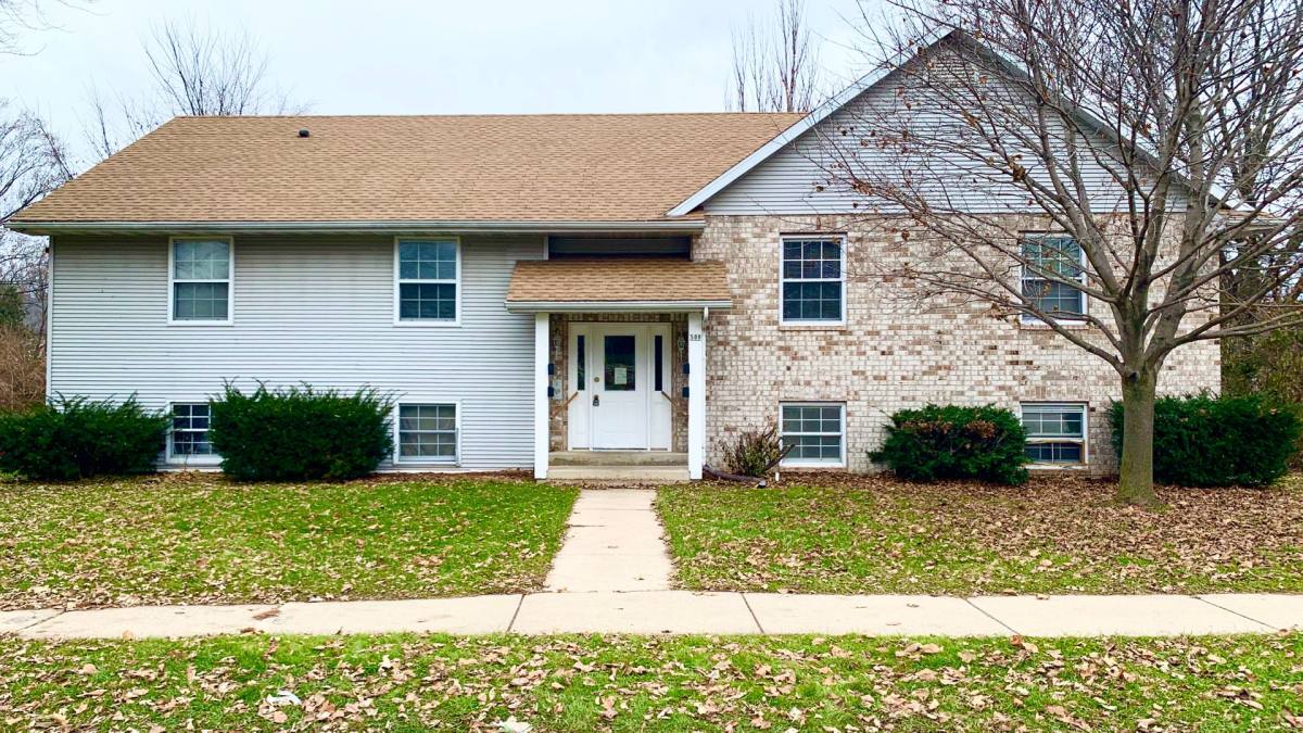 Apartment for rent at 500 W Newhall Ave, Waukesha, WI 53186