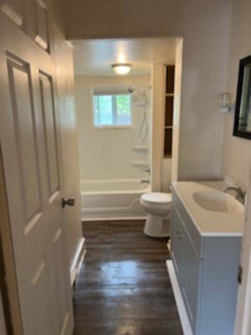 Apartment for rent at 204 W Jefferson, Anna, IL 62906