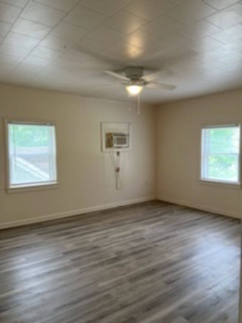 Apartment for rent at 204 W Jefferson, Anna, IL 62906