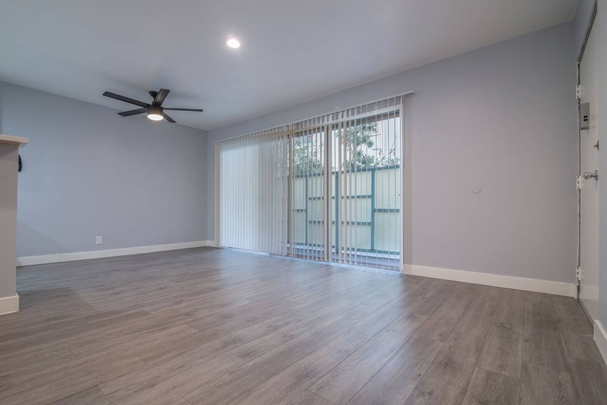 Apartment for rent at 928 4th St, Santa Monica, CA 90403