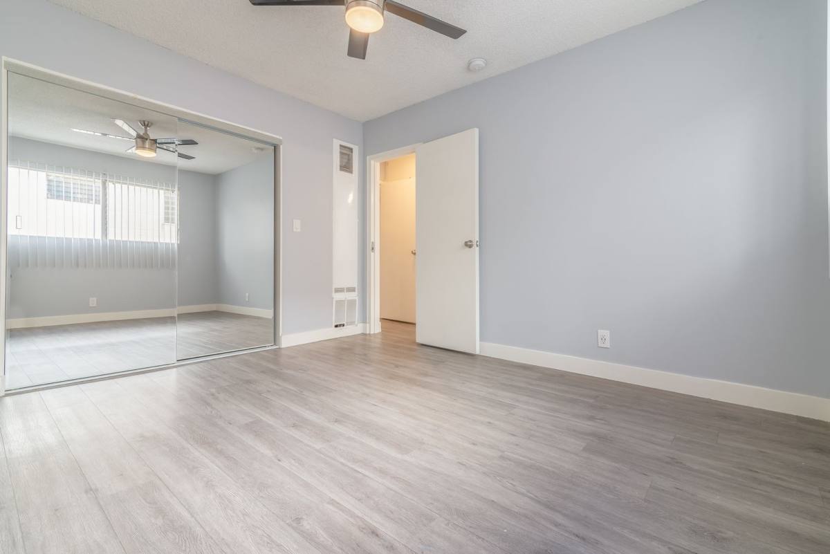 Apartment for rent at 928 4th St, Santa Monica, CA 90403