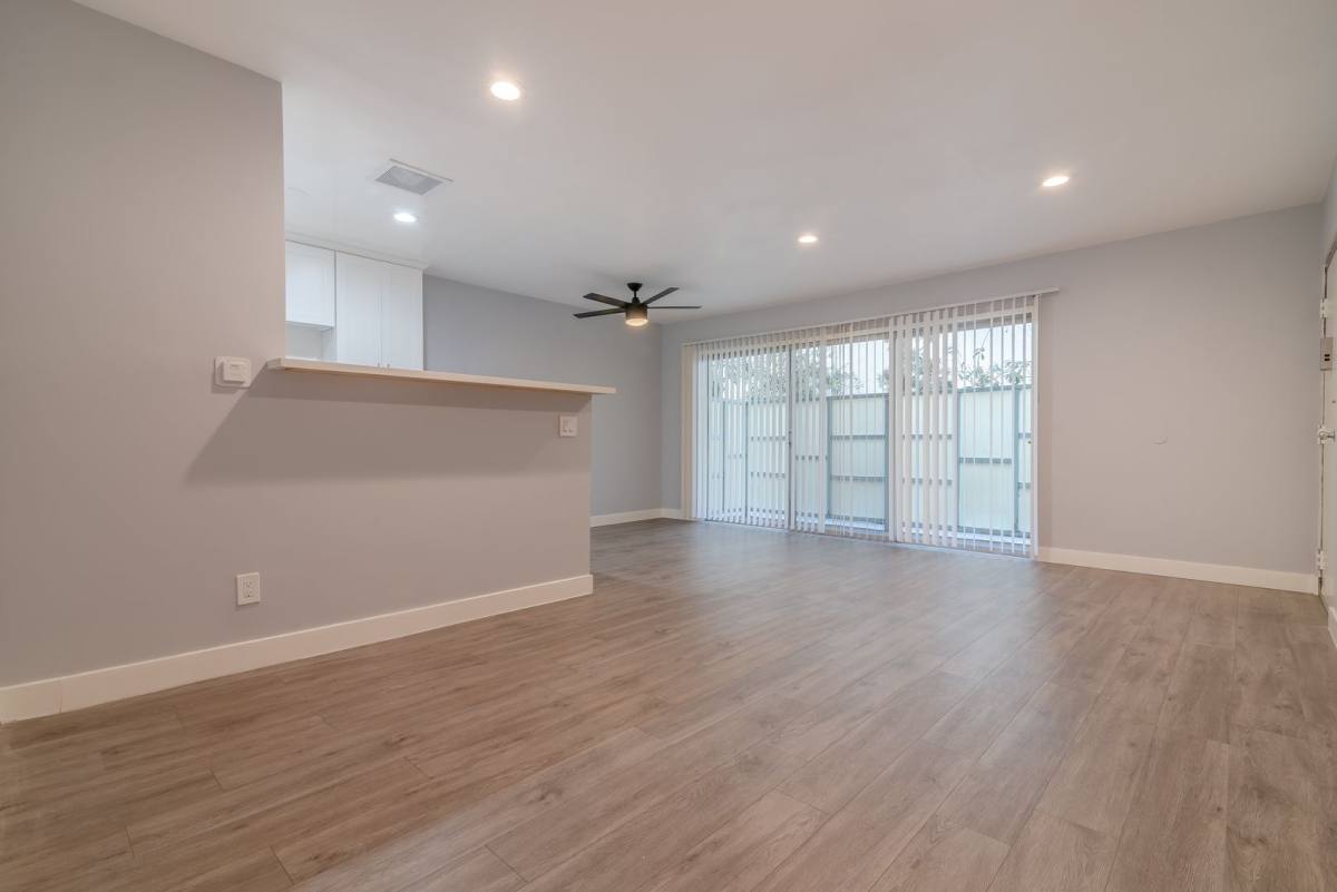 Apartment for rent at 928 4th St, Santa Monica, CA 90403