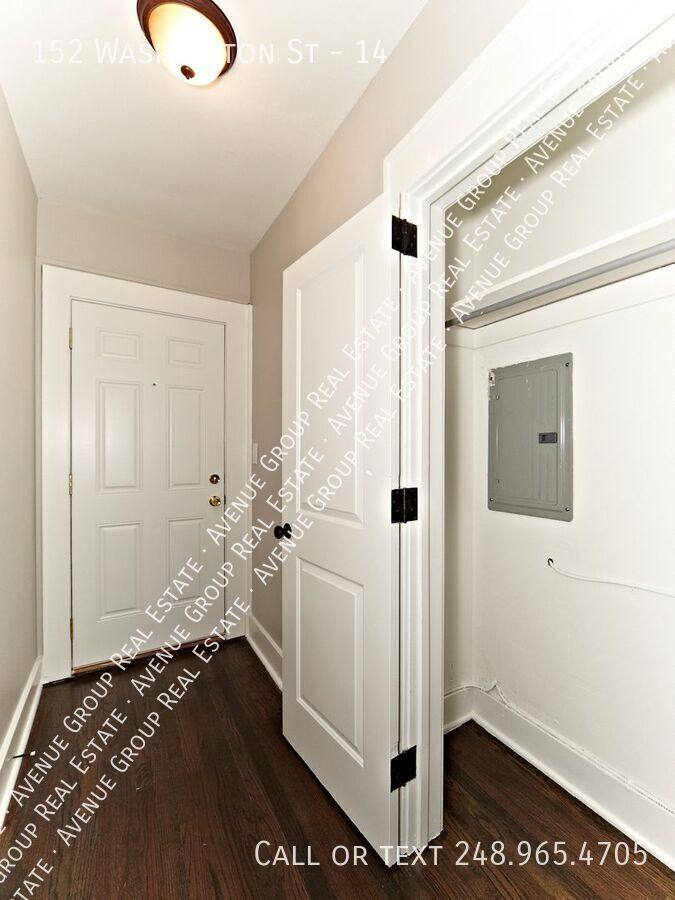 Apartment for rent at 152 Washington St #14, Pontiac, MI 48341