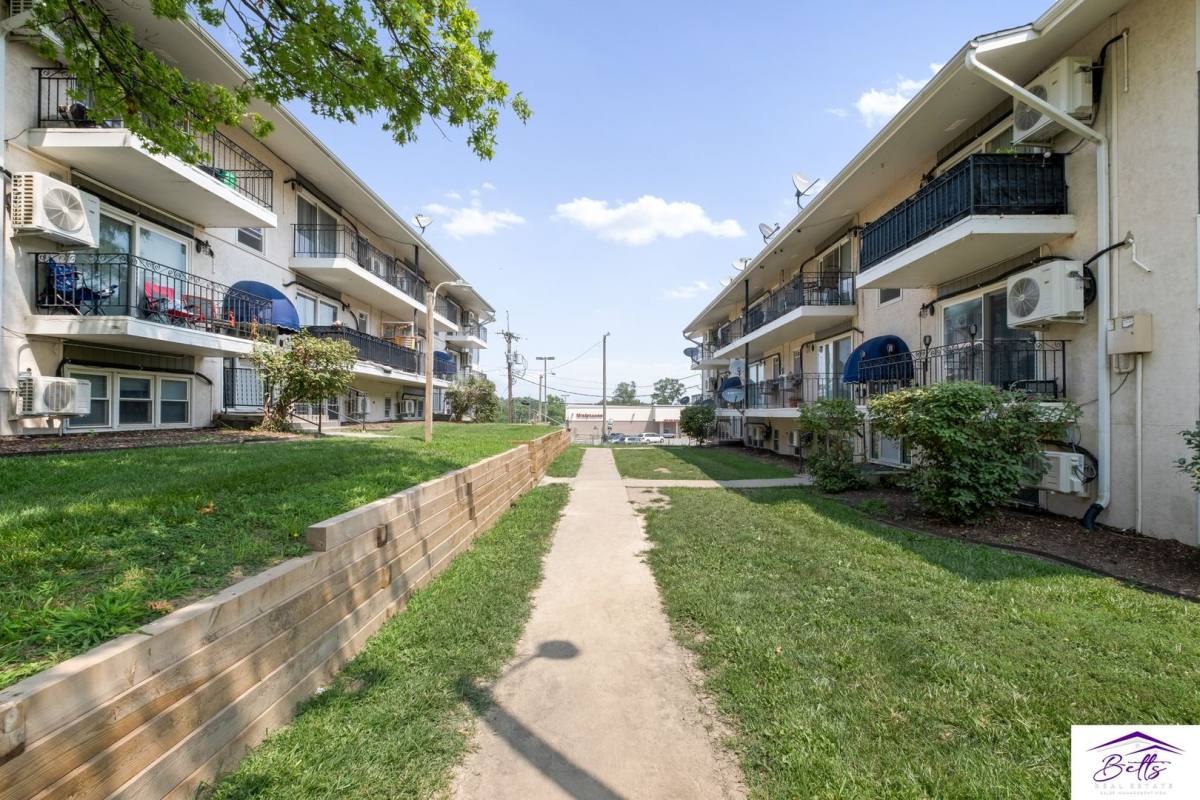 Apartment for rent at 3510-3518 Gertrude St, Bellevue, NE 68147