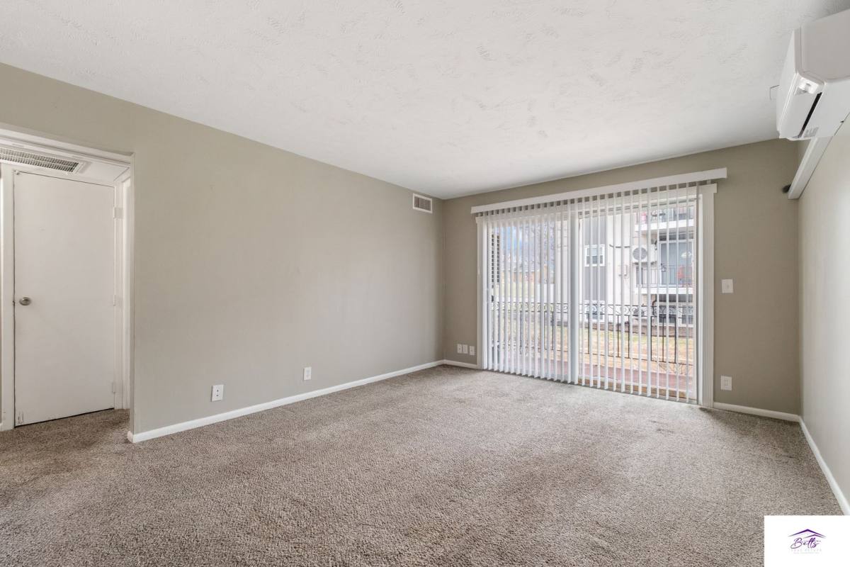 Apartment for rent at 3510-3518 Gertrude St, Bellevue, NE 68147