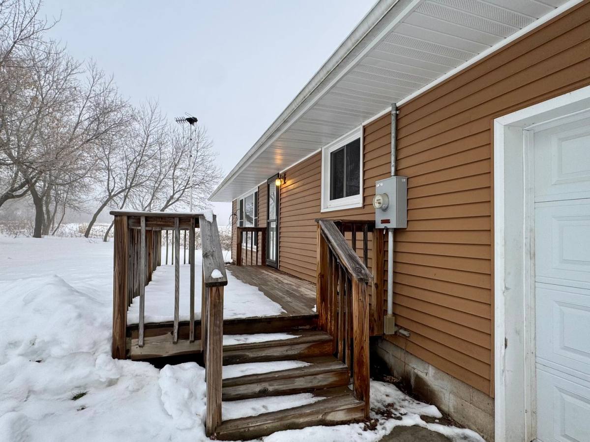 House for rent at 1121 Weggen Rd, Fall Creek, WI 54742