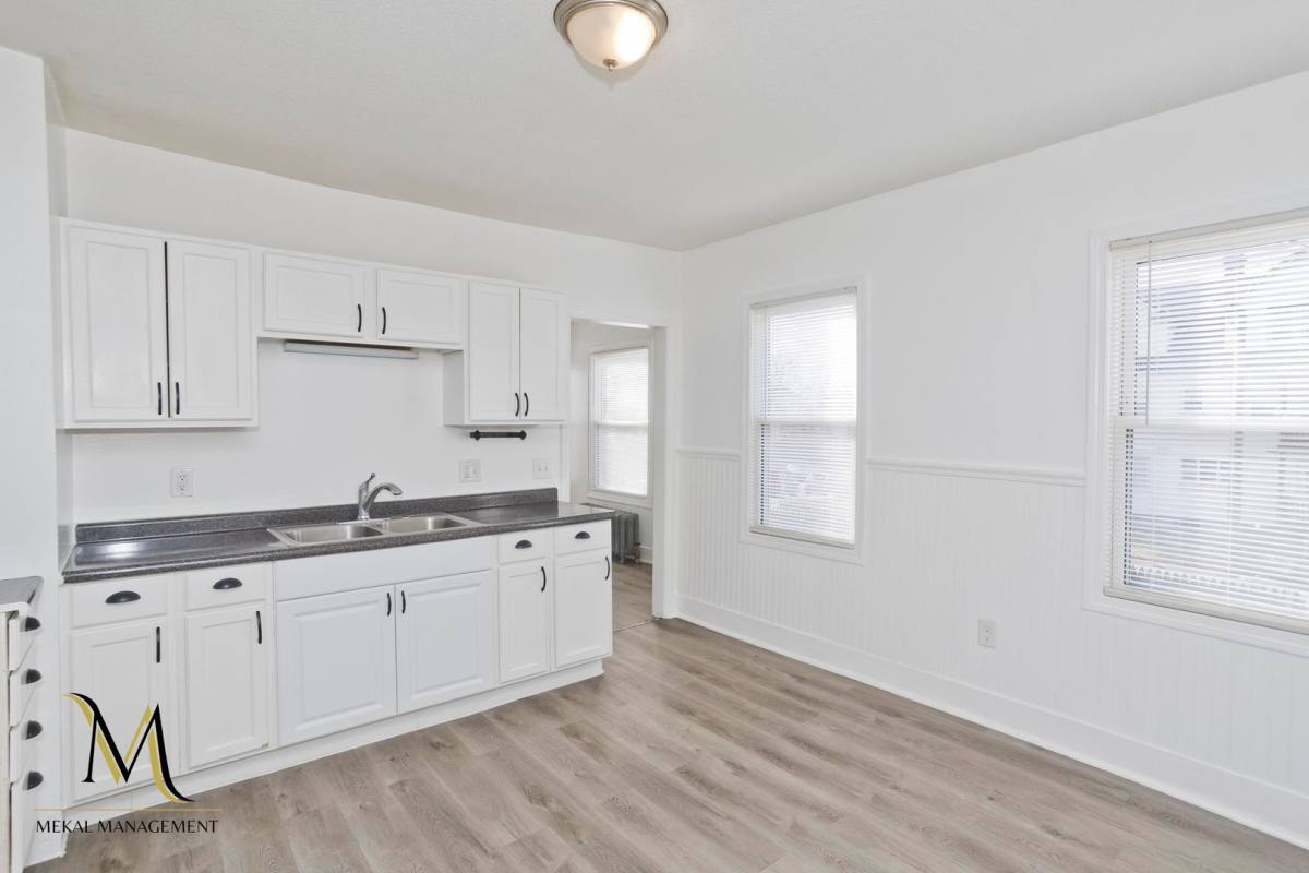 Townhouse for rent at 100 Prospect St, Springfield, MA 01107