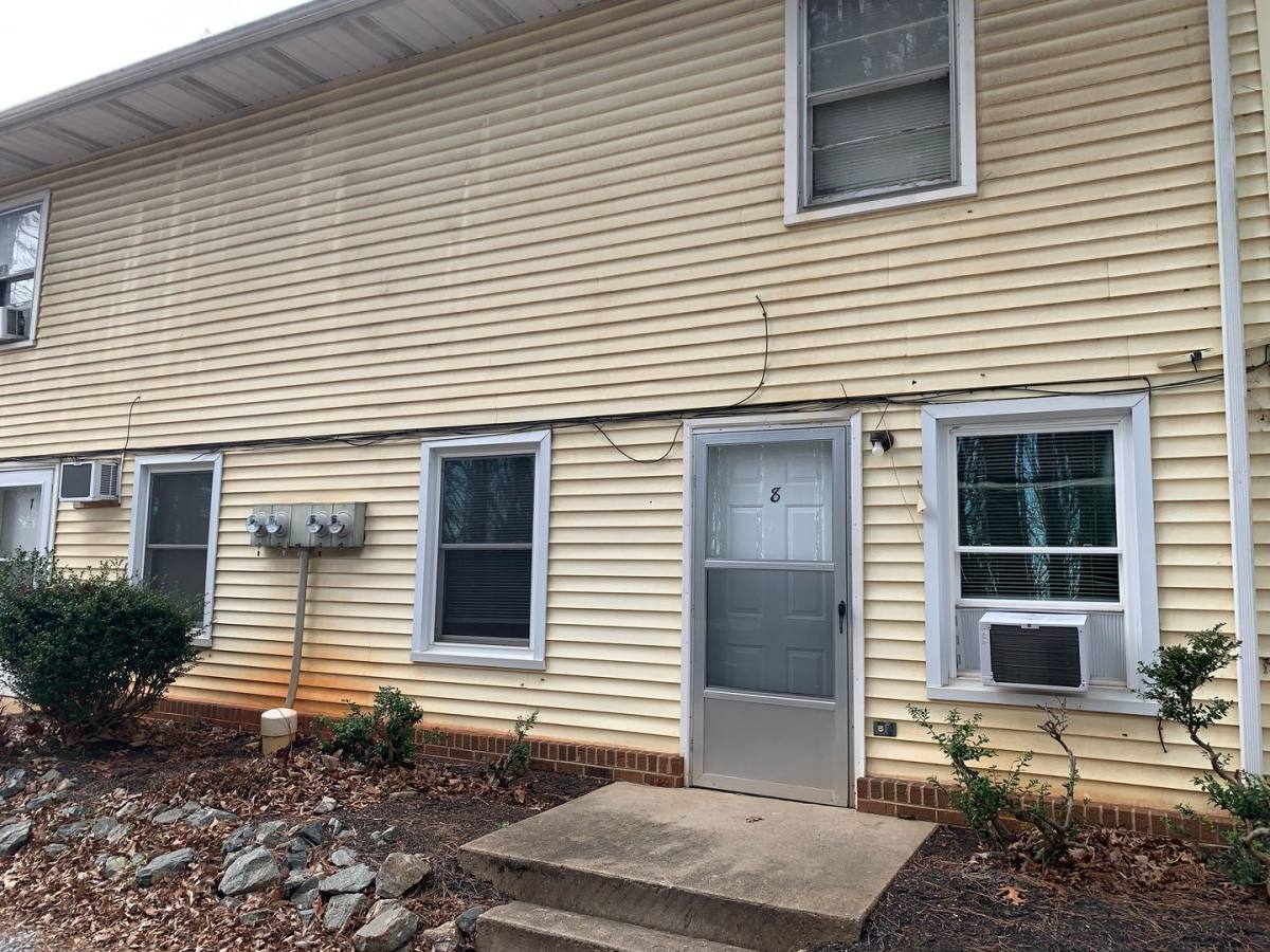 Apartment for rent at 78 Oak Ridge Dr, Altavista, VA 24517