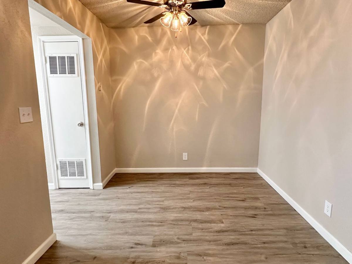 Apartment for rent at 400 W Gettysburg Ave, Clovis, CA 93612
