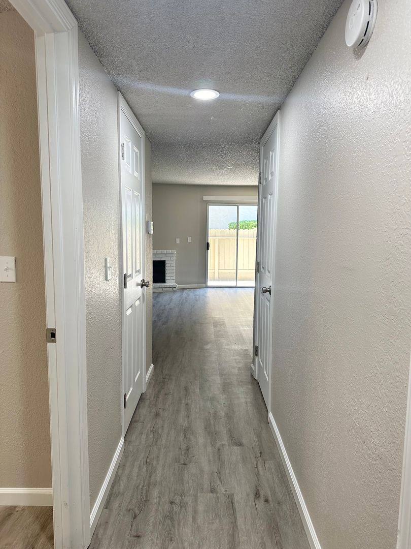 Apartment for rent at 400 W Gettysburg Ave, Clovis, CA 93612