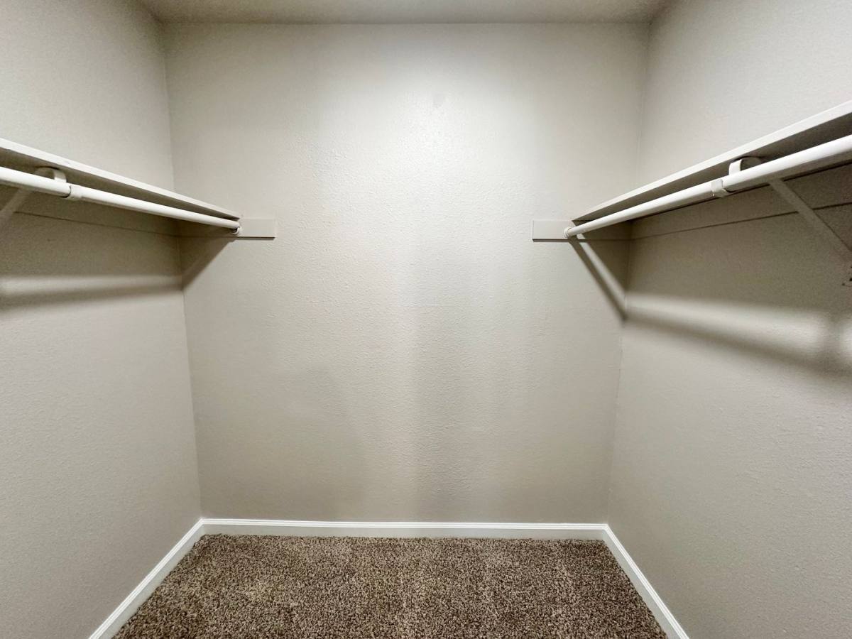 Apartment for rent at 400 W Gettysburg Ave, Clovis, CA 93612