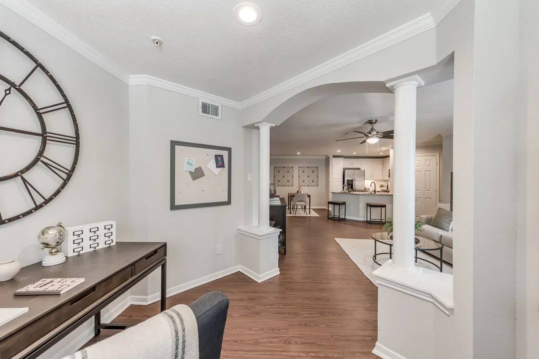 Apartment for rent at 2100 Bering Dr #ALG, Houston, TX 77057