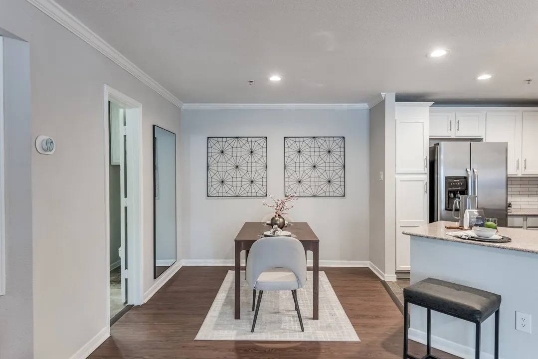 Apartment for rent at 2100 Bering Dr #ALG, Houston, TX 77057