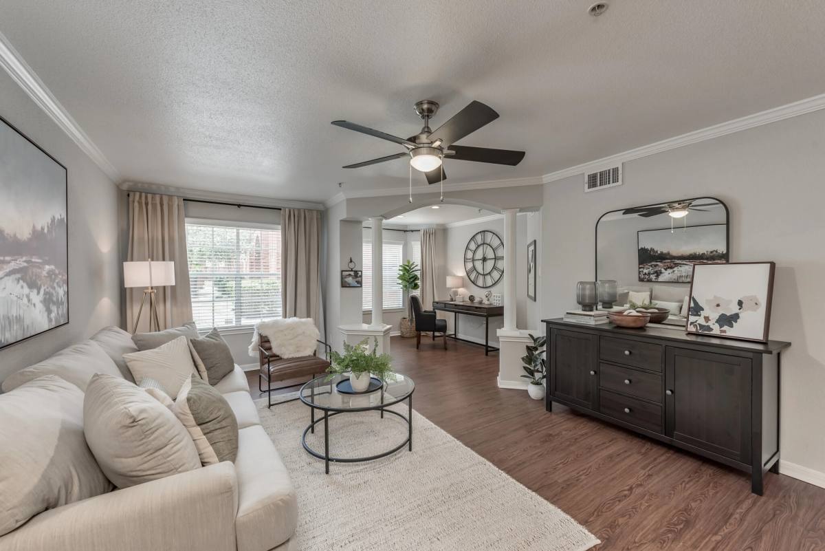 Apartment for rent at 2100 Bering Dr #ALG, Houston, TX 77057
