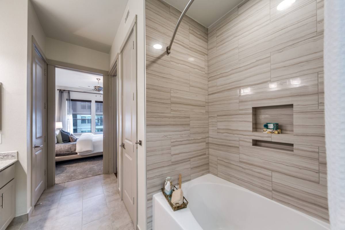 Apartment for rent at 5151 Hidalgo St #AL5, Houston, TX 77056