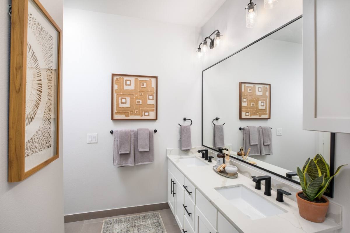 Apartment for rent at 3015 Weslayan St #ARO2, Houston, TX 77027