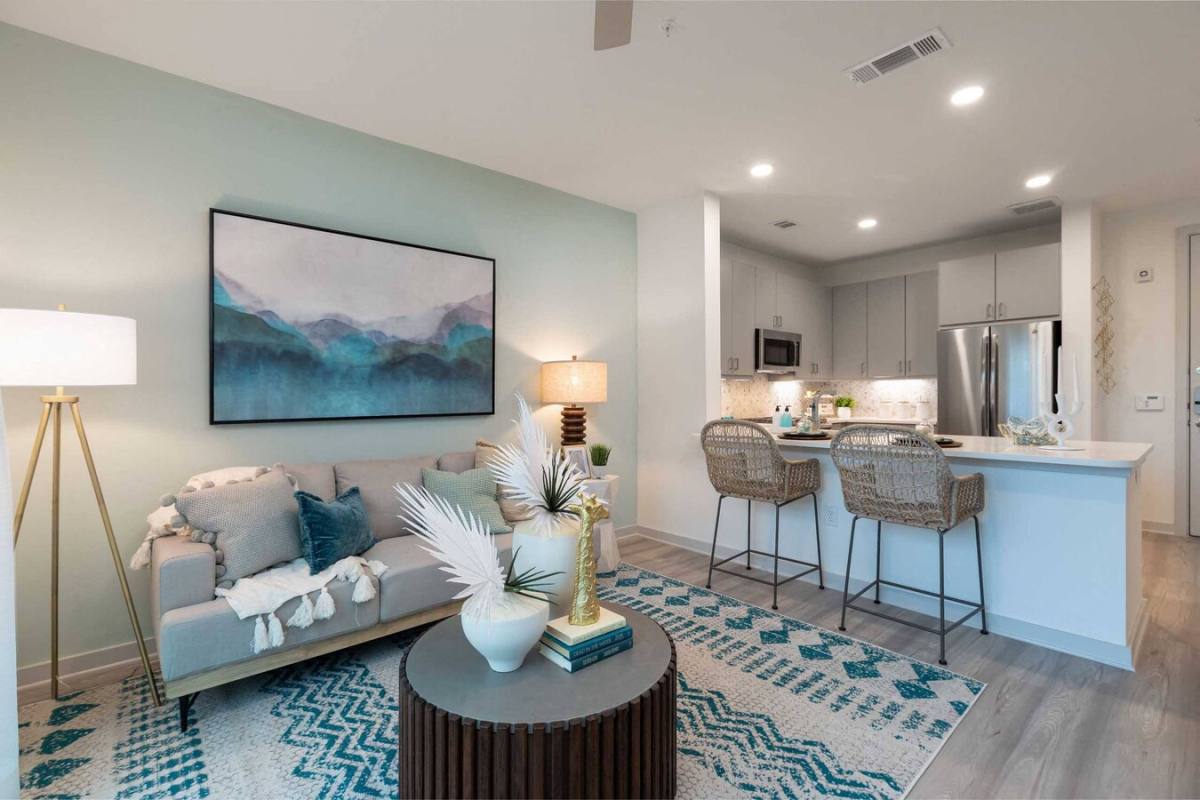 Apartment for rent at 3636 W Dallas St #AROS1, Houston, TX 77019