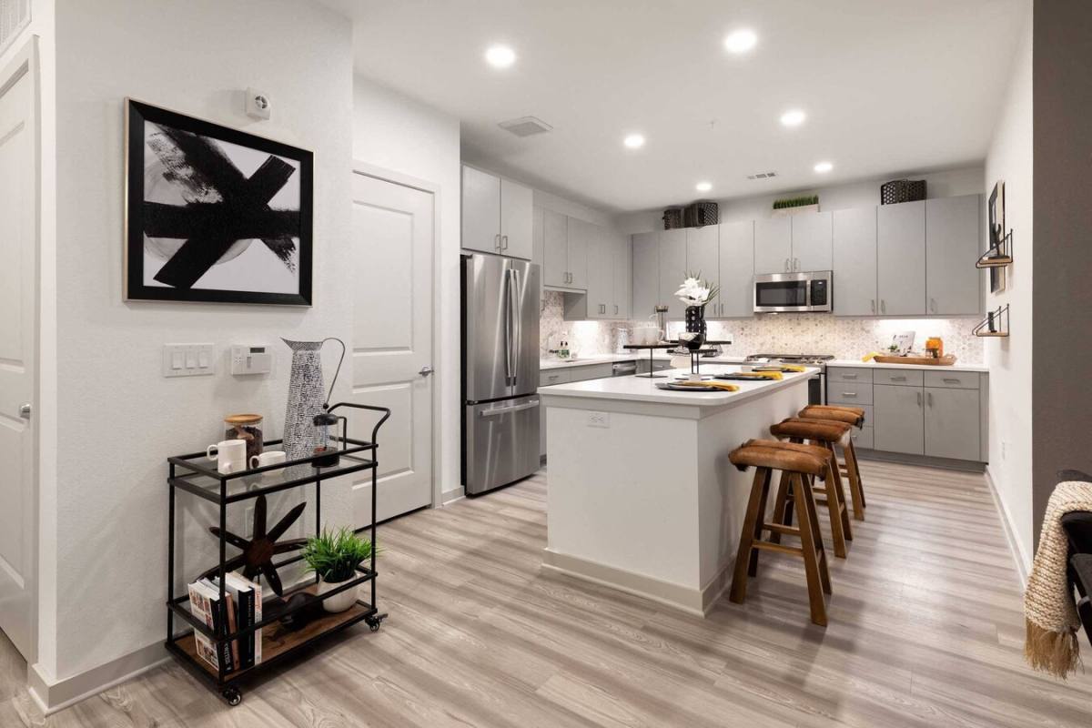 Apartment for rent at 3636 W Dallas St #AROS2, Houston, TX 77019