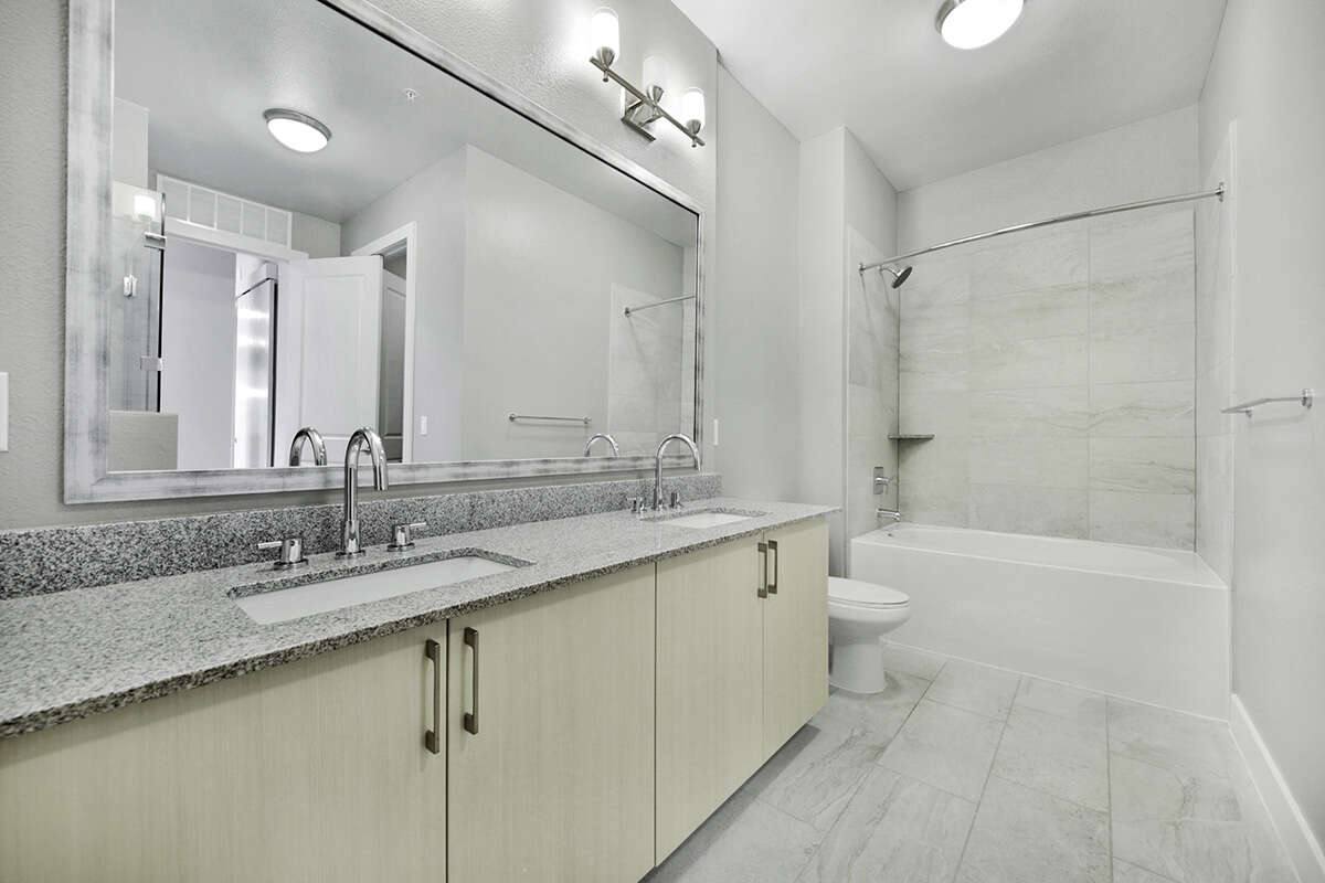 Apartment for rent at 150 W Sam Houston Parkway N #AOTB1, Houston, TX 77024