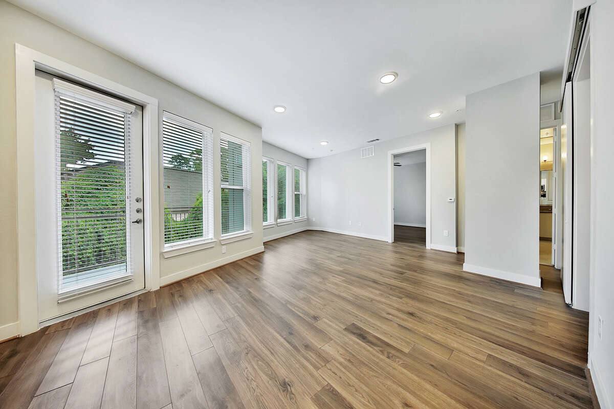 Apartment for rent at 150 W Sam Houston Parkway N #AOTB1, Houston, TX 77024