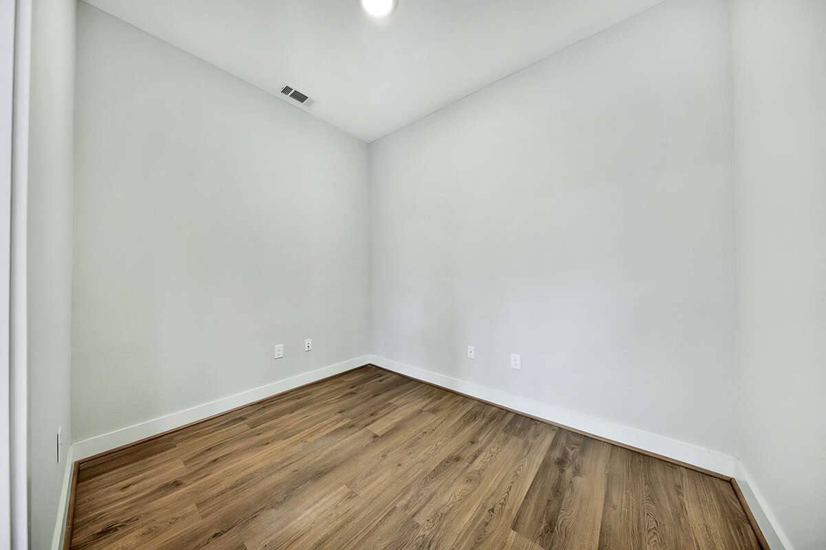 Apartment for rent at 150 W Sam Houston Parkway N #AOTB1, Houston, TX 77024