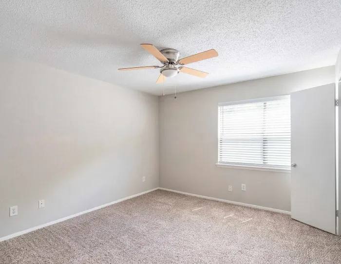 Apartment for rent at 2 Rodney Lane #APG, Baytown, TX 77520