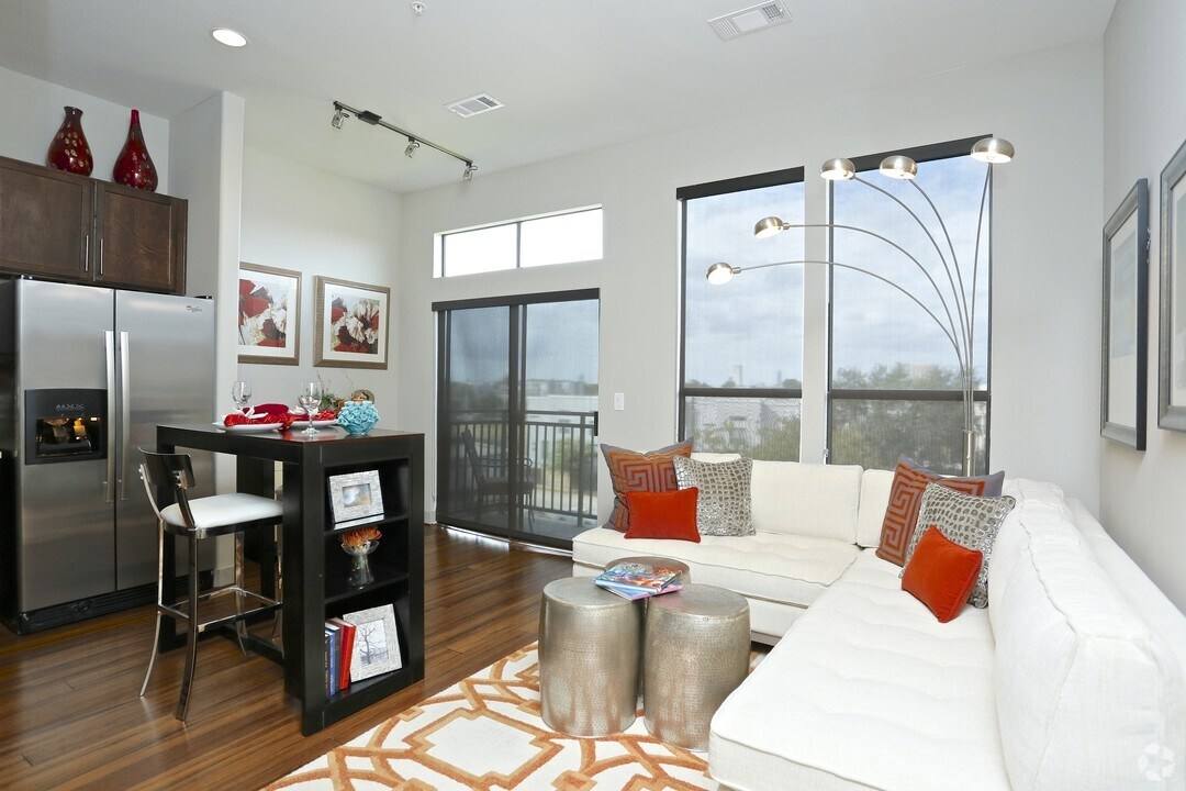 Apartment for rent at 1616 W Dallas St #AOWD, Houston, TX 77019