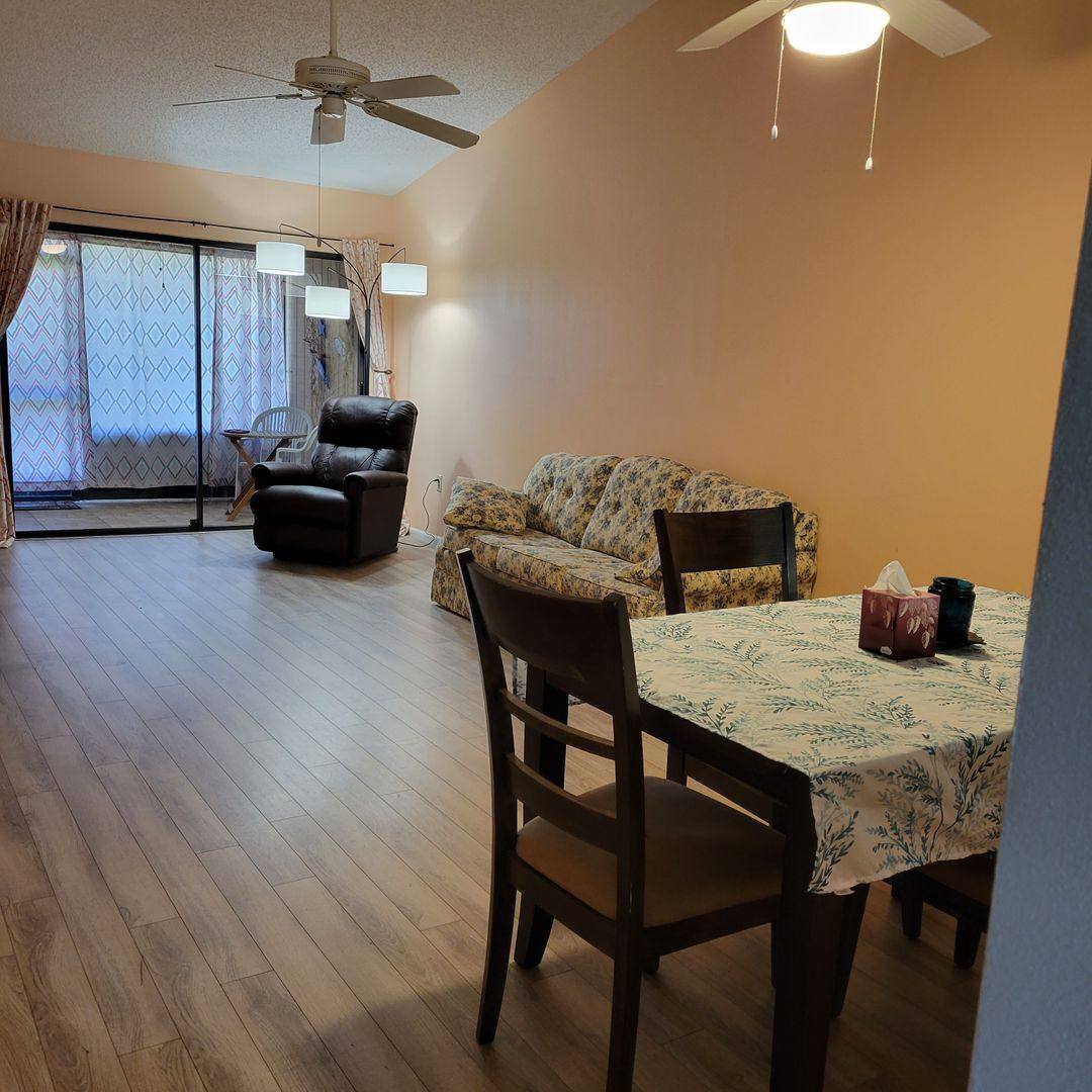 Condo for rent at 2713 60th Ave Dr W, Bradenton, FL 34207