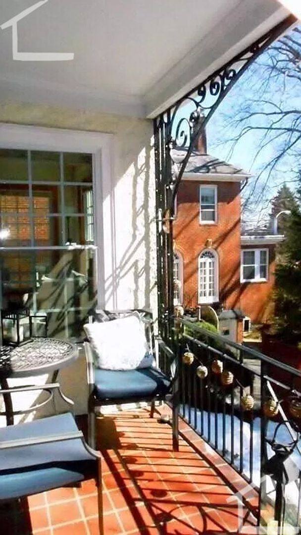 House for rent at 54 Rawson Rd #2, Brookline, MA 02445