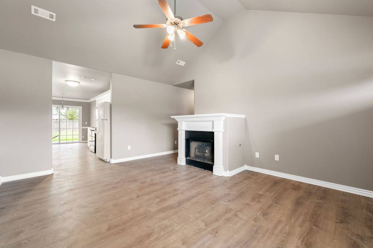 Apartment for rent at 261-263 Copper Oaks Dr, Centerton, AR 72719