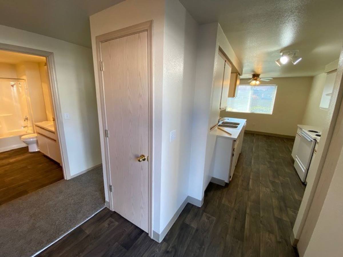 Apartment for rent at 540 Wallace Rd NW, Salem, OR 97304