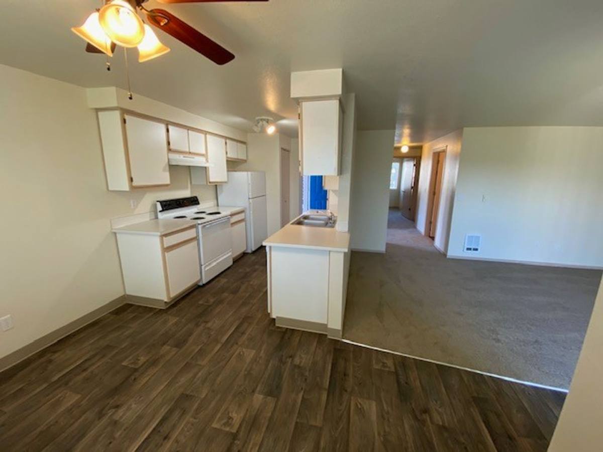 Apartment for rent at 540 Wallace Rd NW, Salem, OR 97304