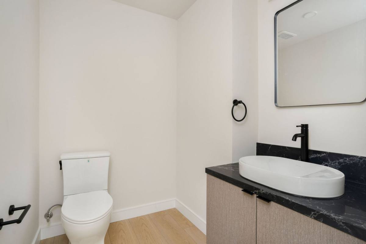 Apartment for rent at 5320 Cartwright Ave, North Hollywood, CA 91601