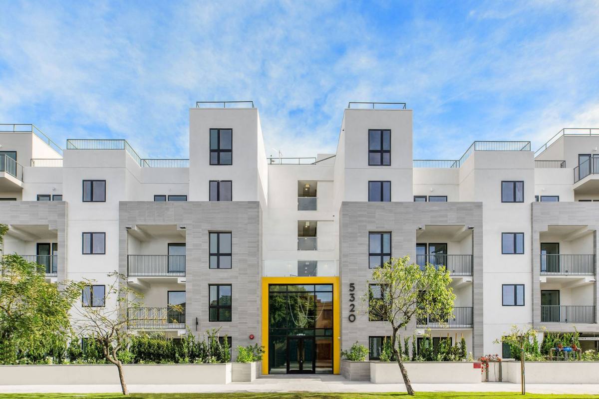 Apartment for rent at 5320 Cartwright Ave, North Hollywood, CA 91601