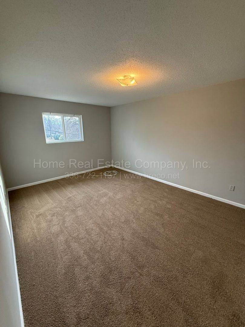 Apartment for rent at 1004 Salisbury St, Kernersville, NC 27284