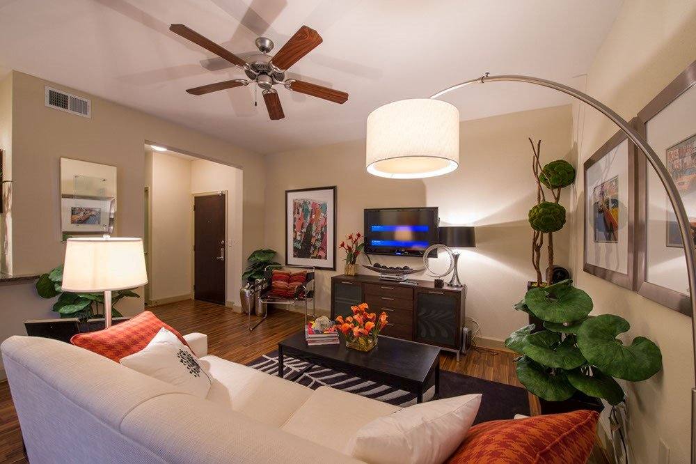 Apartment for rent at 2212 W Davis St, Dallas, TX 75208