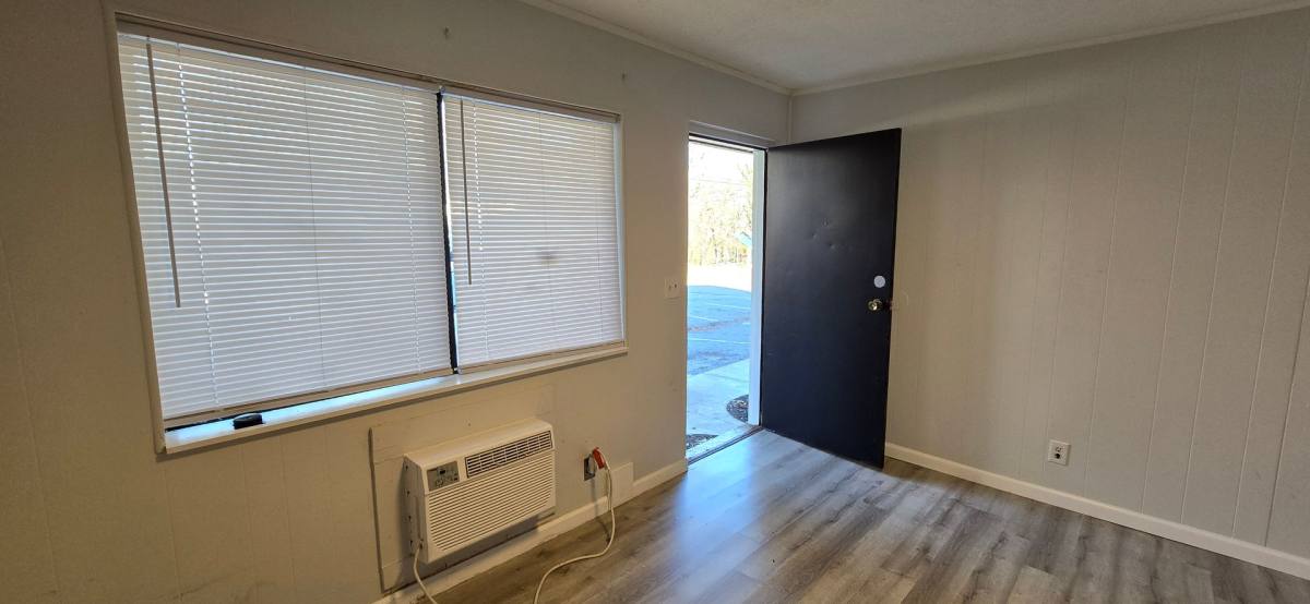 Apartment for rent at 109 Meadowlark Lane, Bluff City, TN 37618